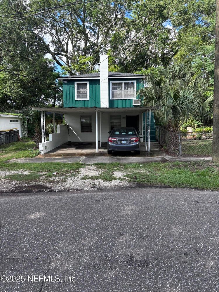 1746 Ingleside Avenue - 1
