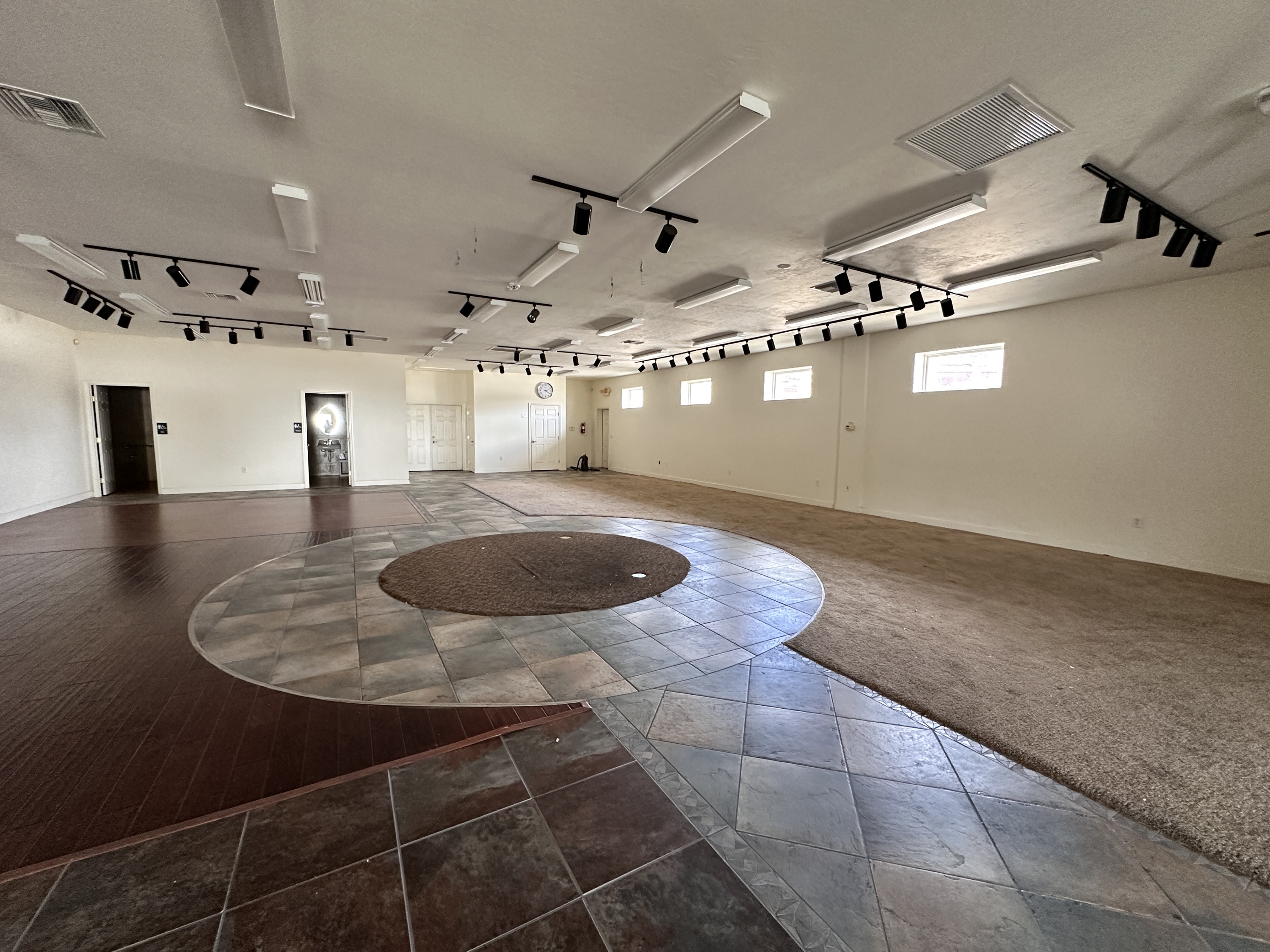 260 Commercial Circle - 1